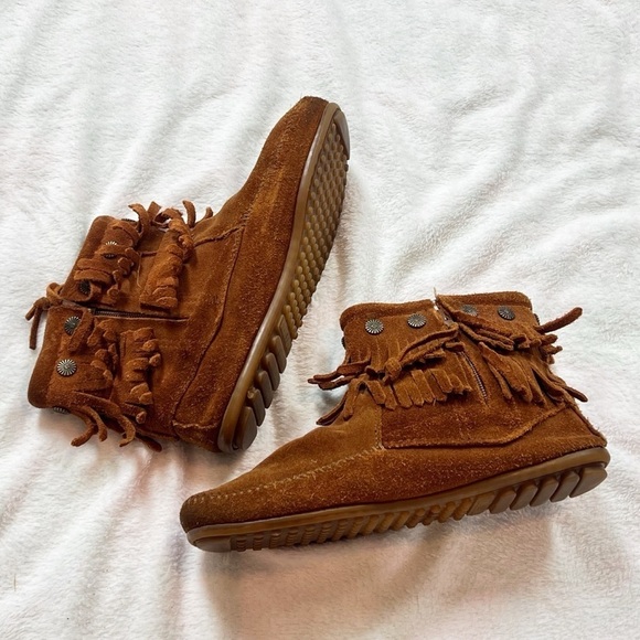 Minnetonka Double Fringe Suede Moccasin Booties Leather Brown Women’s 9 Zip Up - Picture 4 of 9